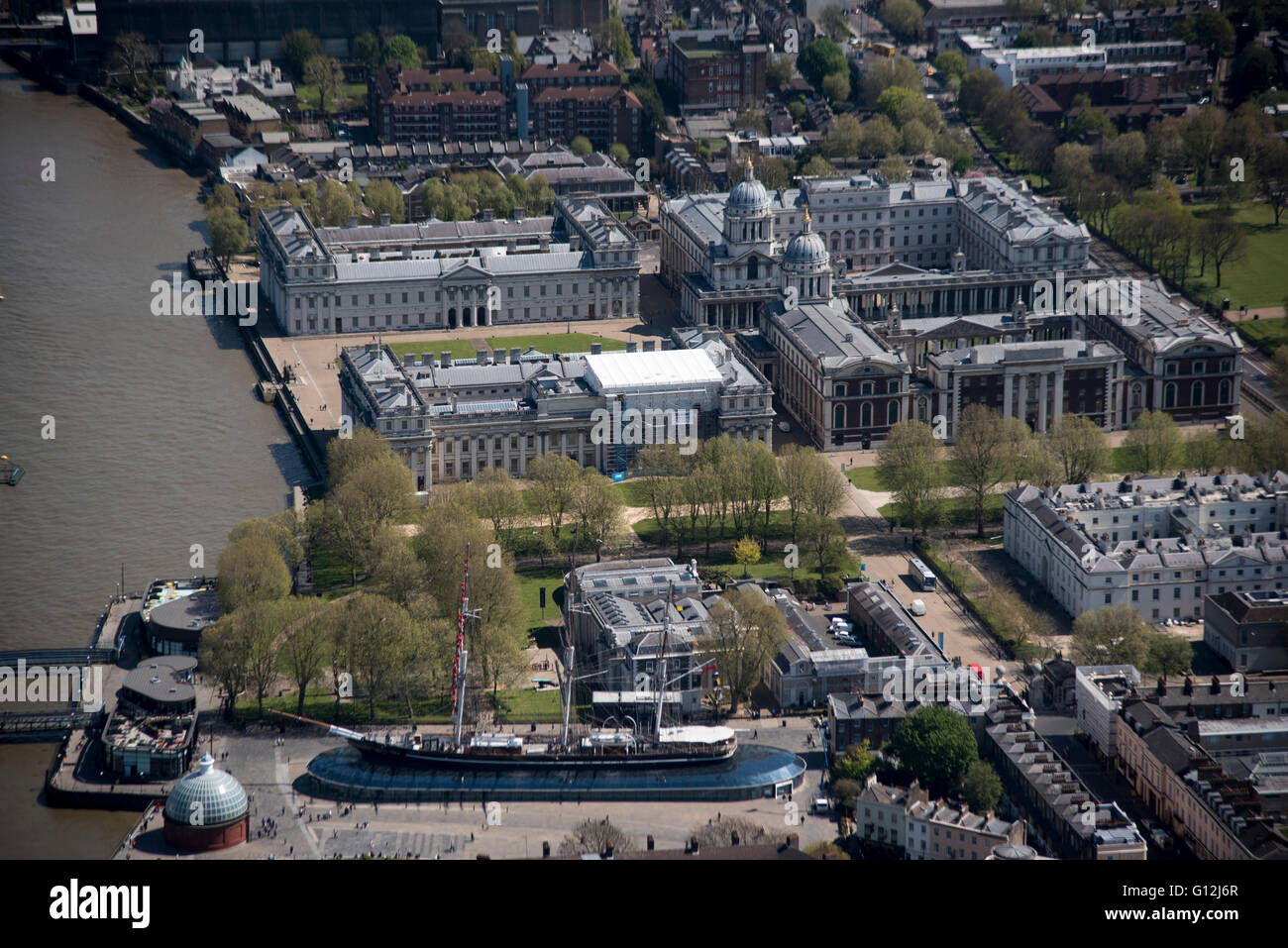 Bild zeigt Royal Naval College in Greenwich und Cutty Sark Stockfoto
