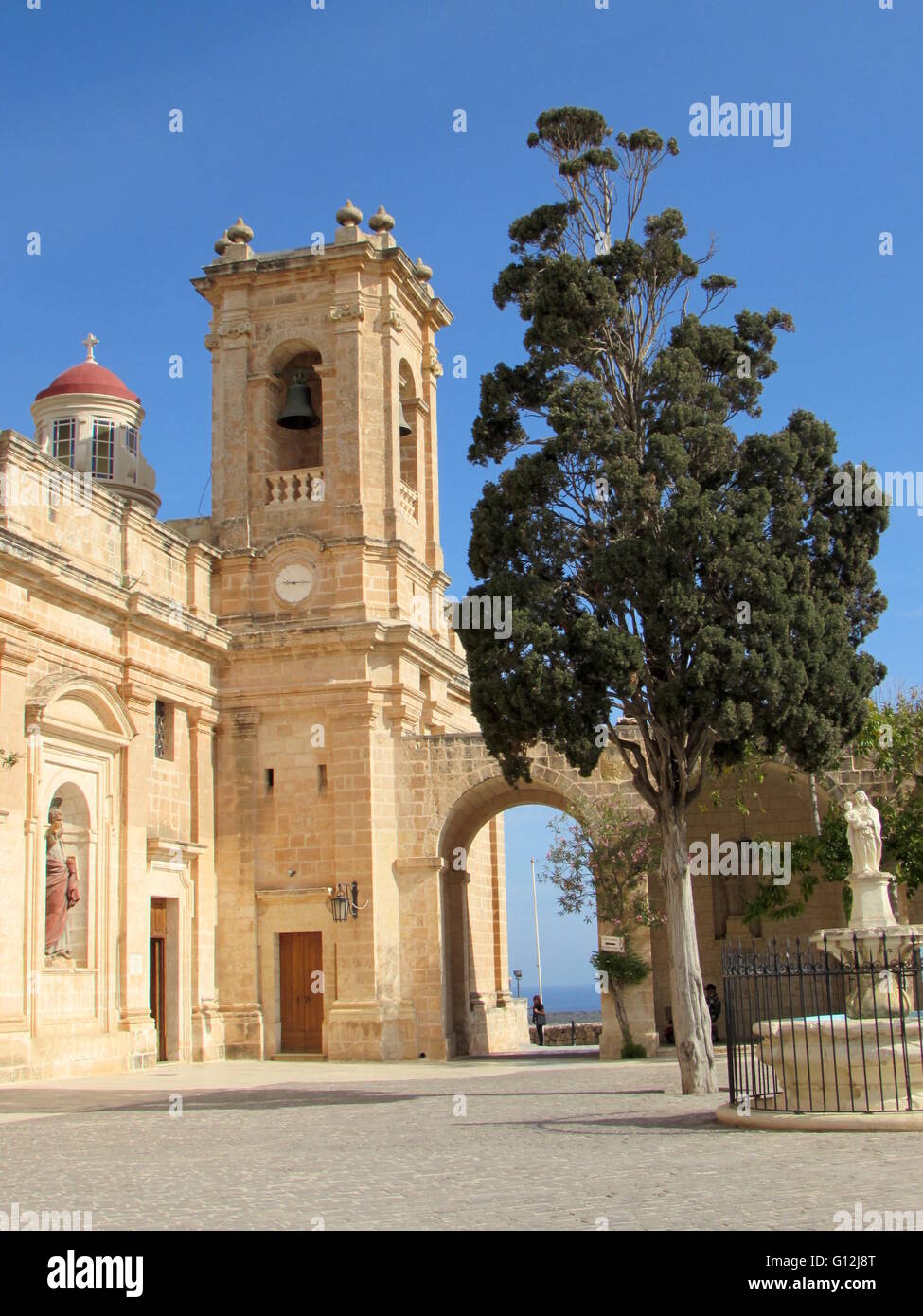 Hof der unserer Dame Kirche, Mellieha, Malta Stockfoto