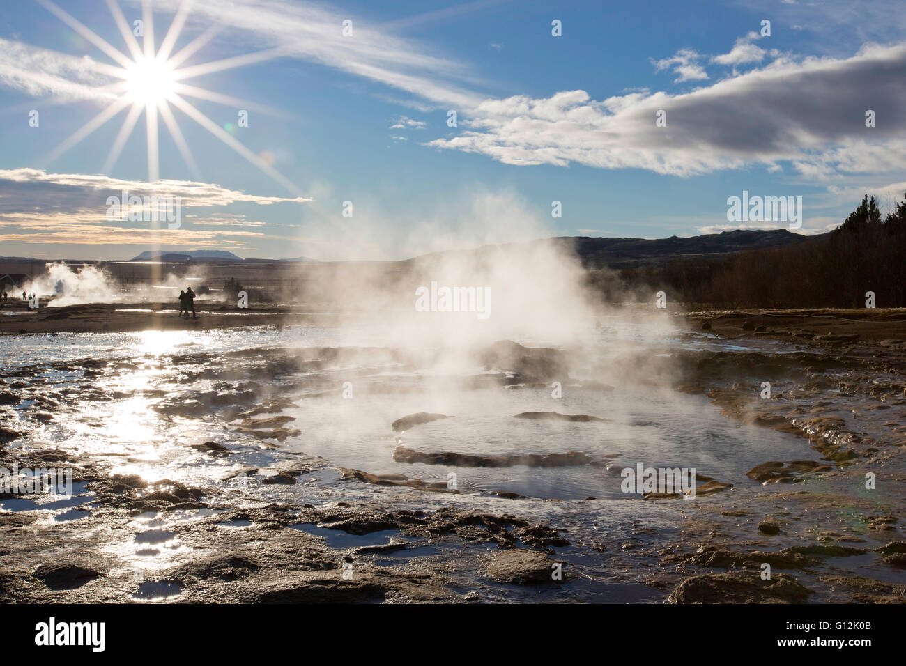 Strokkur Geysir in geothermisch aktiven Tal Haukadalur, Vatnajoekull Nationalpark, Island Stockfoto