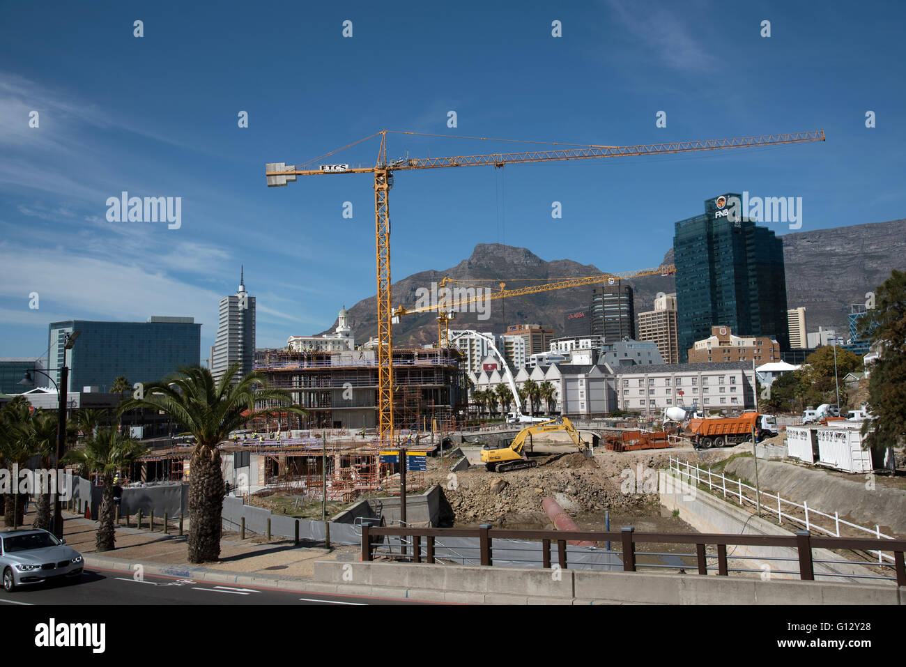 GATEWAY-AREA in der Innenstadt von Kapstadt in Südafrika. Bebauung mit neuen Gebäuden im Bau Stockfoto