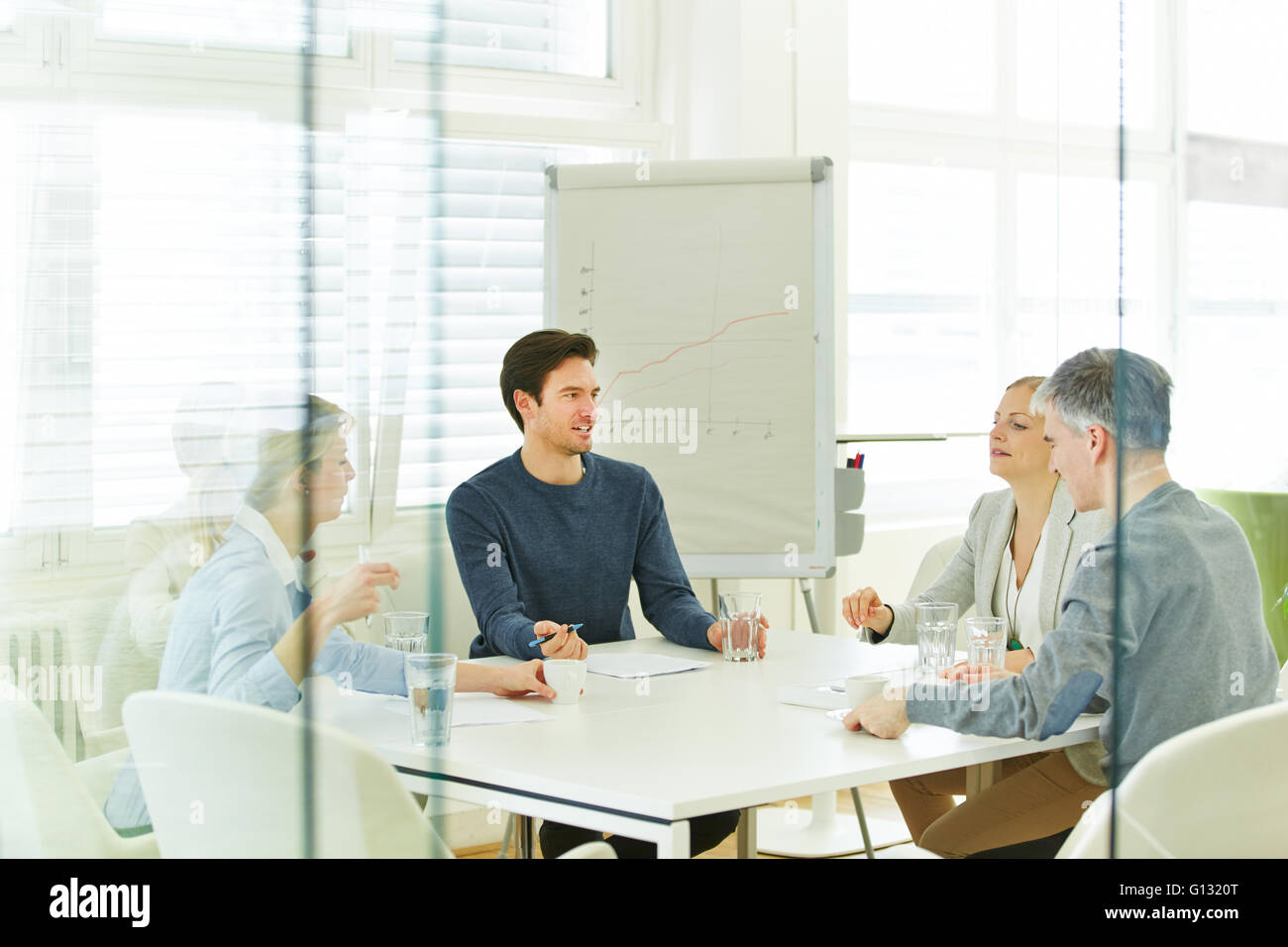 Business-Team in einem Beratungsgespräch im Büro Stockfoto