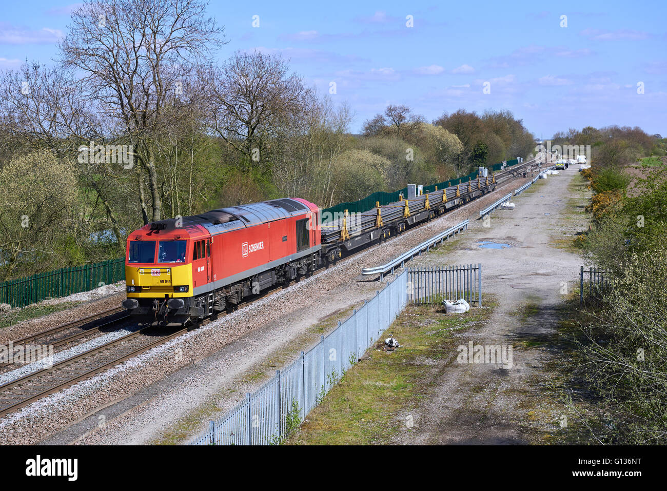 66044 Köpfe durch Stenson mit 6 X 01 10:17 Scunthorpe Trent t.c. in Eastleigh Osten Hof geladen Schienen am 19. April 2016. Stockfoto