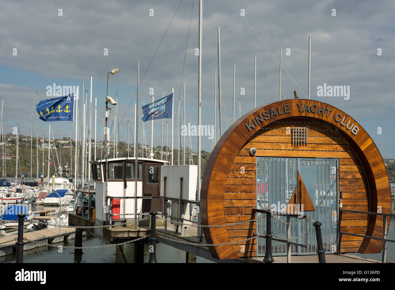 Kinsale Yacht und Marina Club Gate in Kinsale, County Cork, Irland Stockfoto