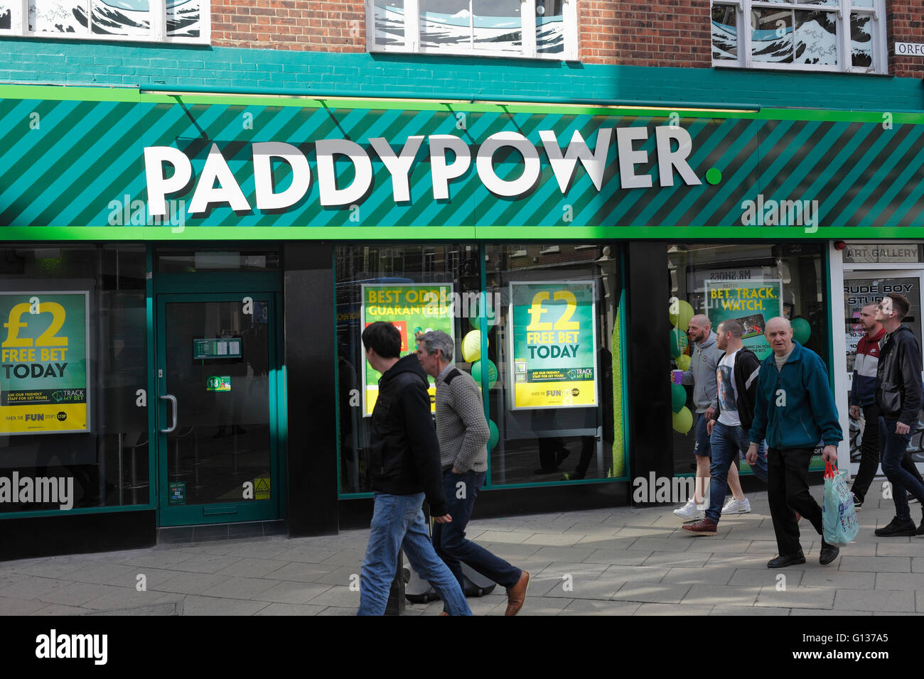 Paddy Power Buchmacher in Norwich, England. Stockfoto