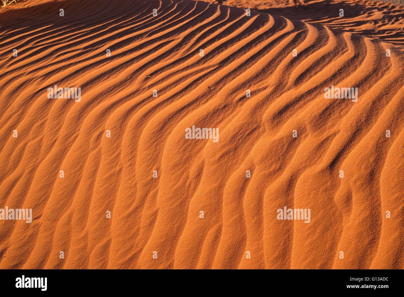 Windeinflüsse auf natürliche rote sand Stockfoto