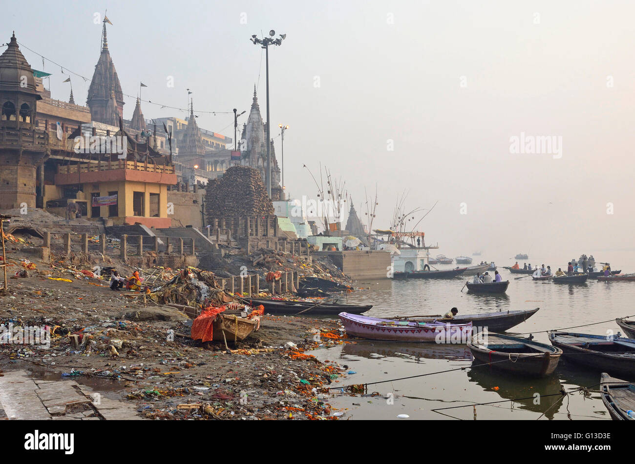 Manikarnika Ghat, Varanasi, Uttar Pradesh, Indien Stockfoto
