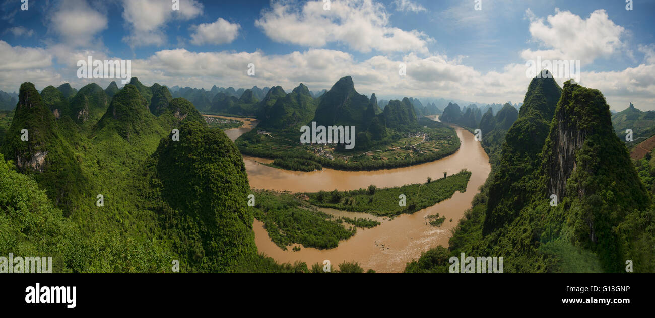 Panorama auf dem Li-Fluss von Xianggong Berg, Xingping, Guangxi autonome Region, China Stockfoto