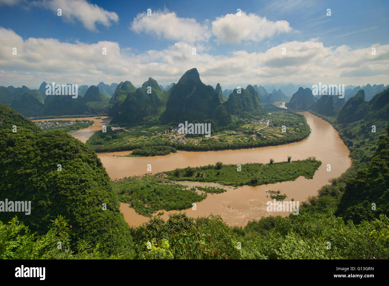 Birdseye-Blick auf den Li-Fluss von Xianggong Berg, Xingping, autonome Region Guangxi, China Stockfoto
