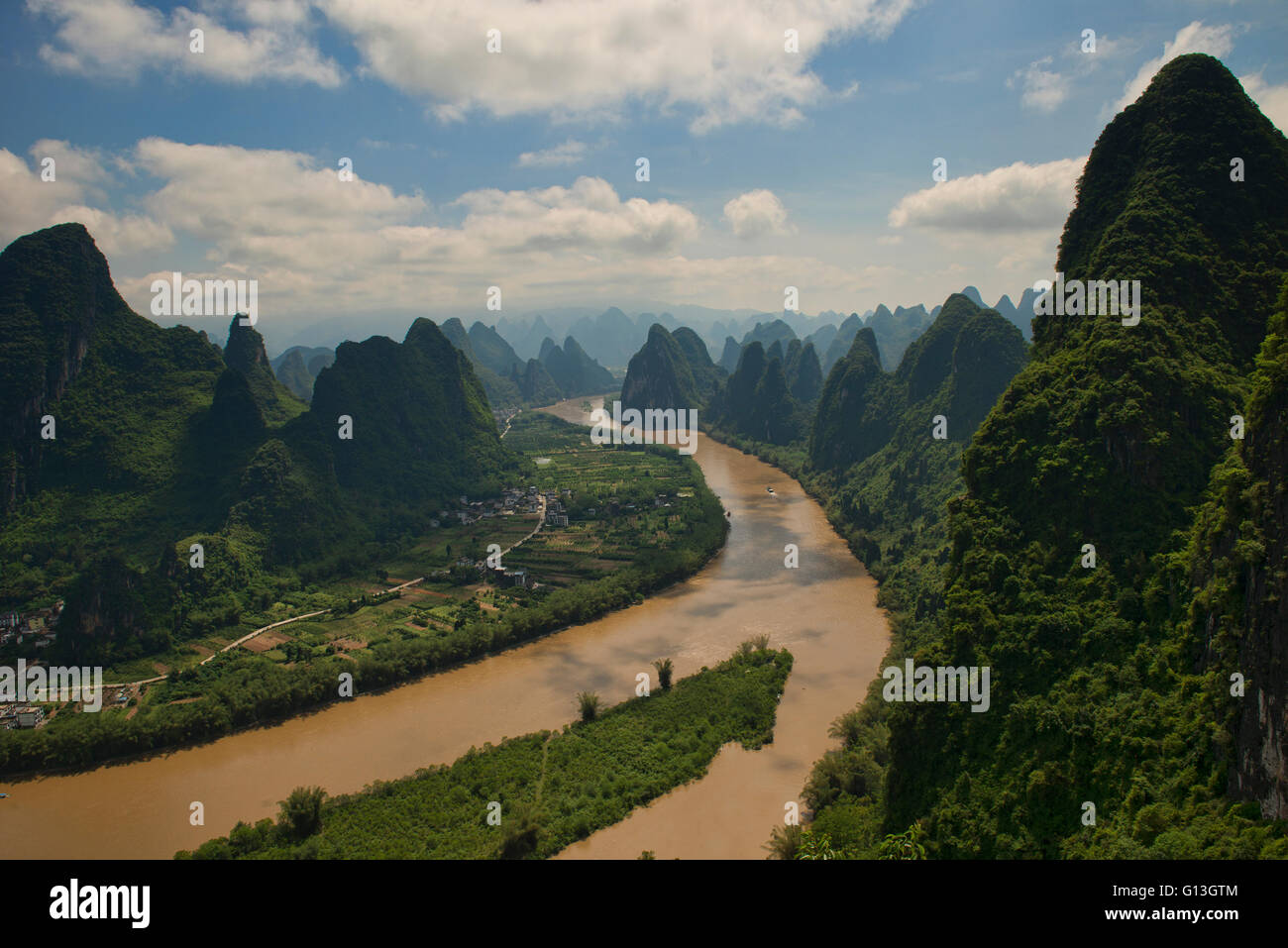 Birdseye-Blick auf den Li-Fluss von Xianggong Berg, Xingping, autonome Region Guangxi, China Stockfoto