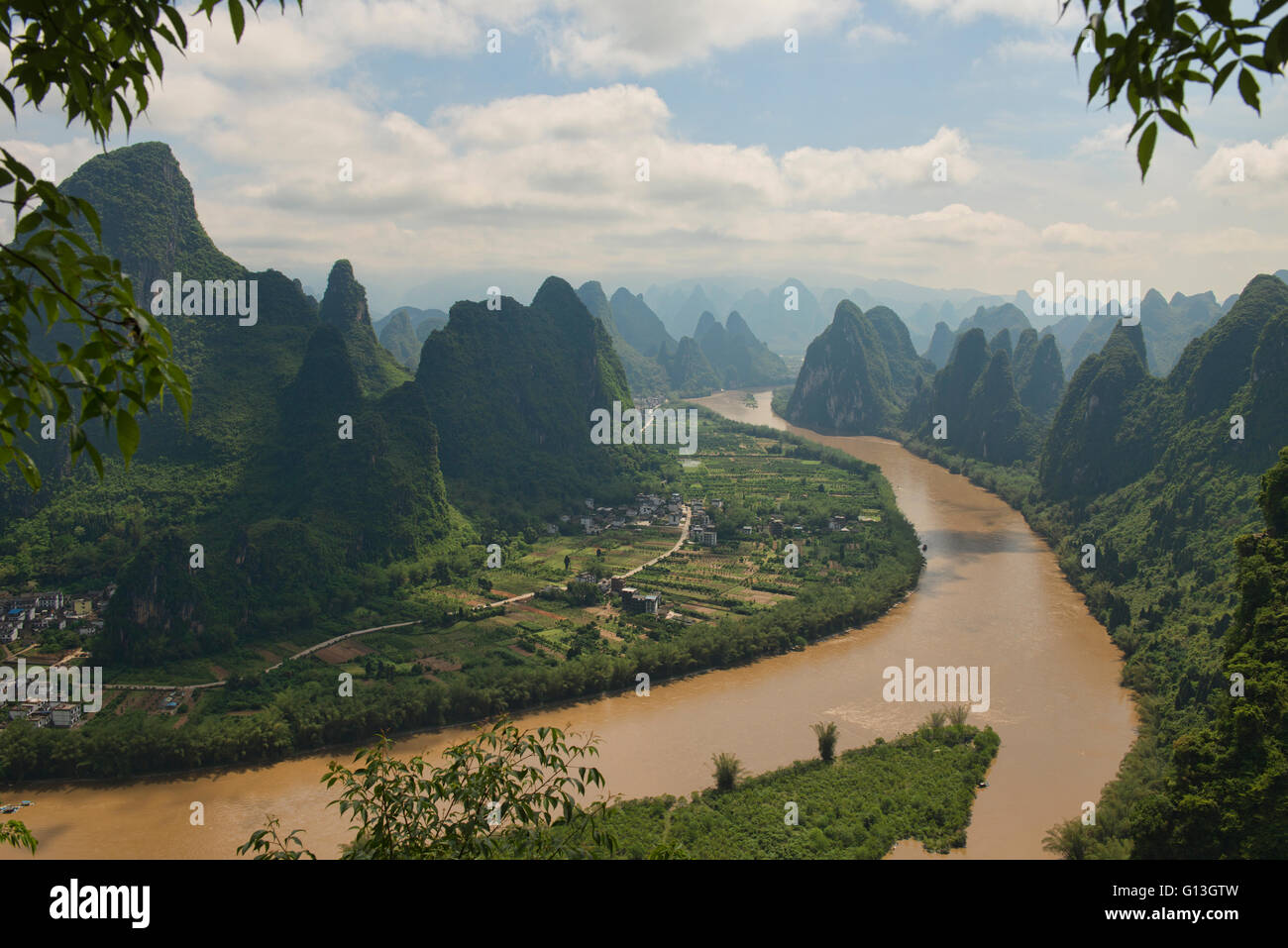 Birdseye-Blick auf den Li-Fluss von Xianggong Berg, Xingping, autonome Region Guangxi, China Stockfoto