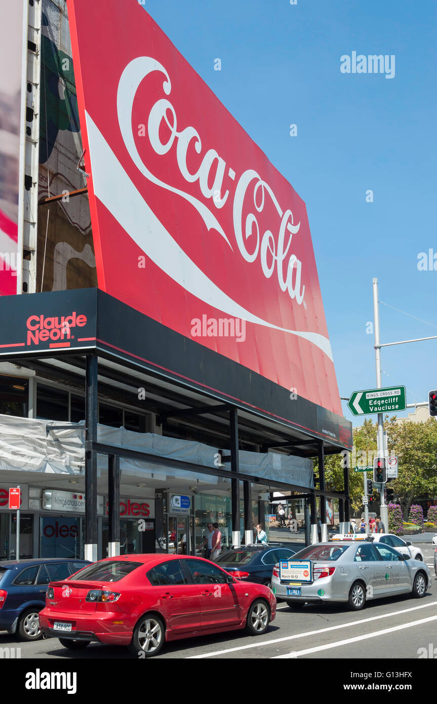 Coca Cola Plakat, Darlinghurst Road, Kings Cross, Sydney, New South Wales, Australien Stockfoto