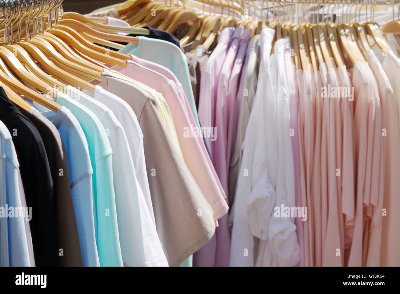 pastellfarbene Frühjahr-Sommer-Mode Stockfoto