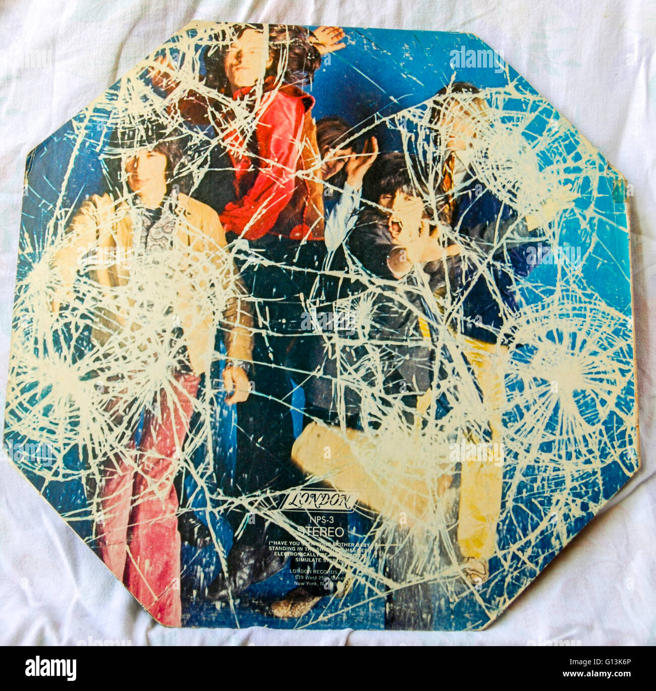 Klassisches Album Artwork (Vinyl) die Rolling Stones, Rock Musik, "durch die Vergangenheit Dunkel" (Abdeckung) Rock'n'Roll Stockfoto