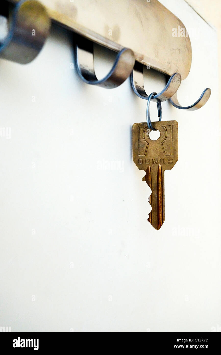 Schlüssel hängen an haken -Fotos und -Bildmaterial in hoher