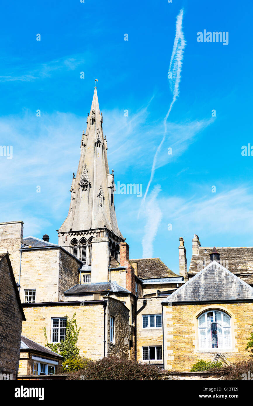 Stamford Town Häuser Häuser Kirche Lincolnshire UK England englische Städte nach Hause Wohnhaus Stockfoto