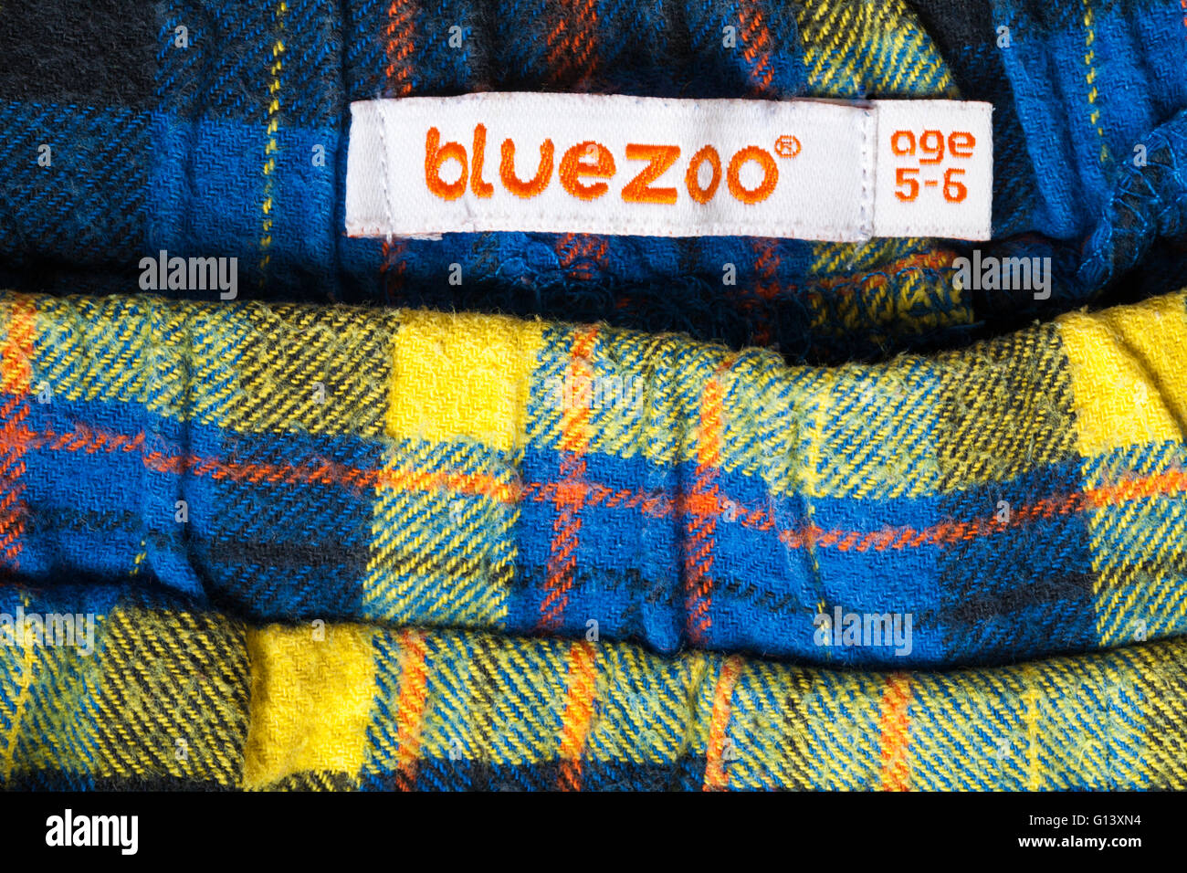 Label in Bluezoo Kleidungsstück für Kind 5-6 Jahre Stockfoto