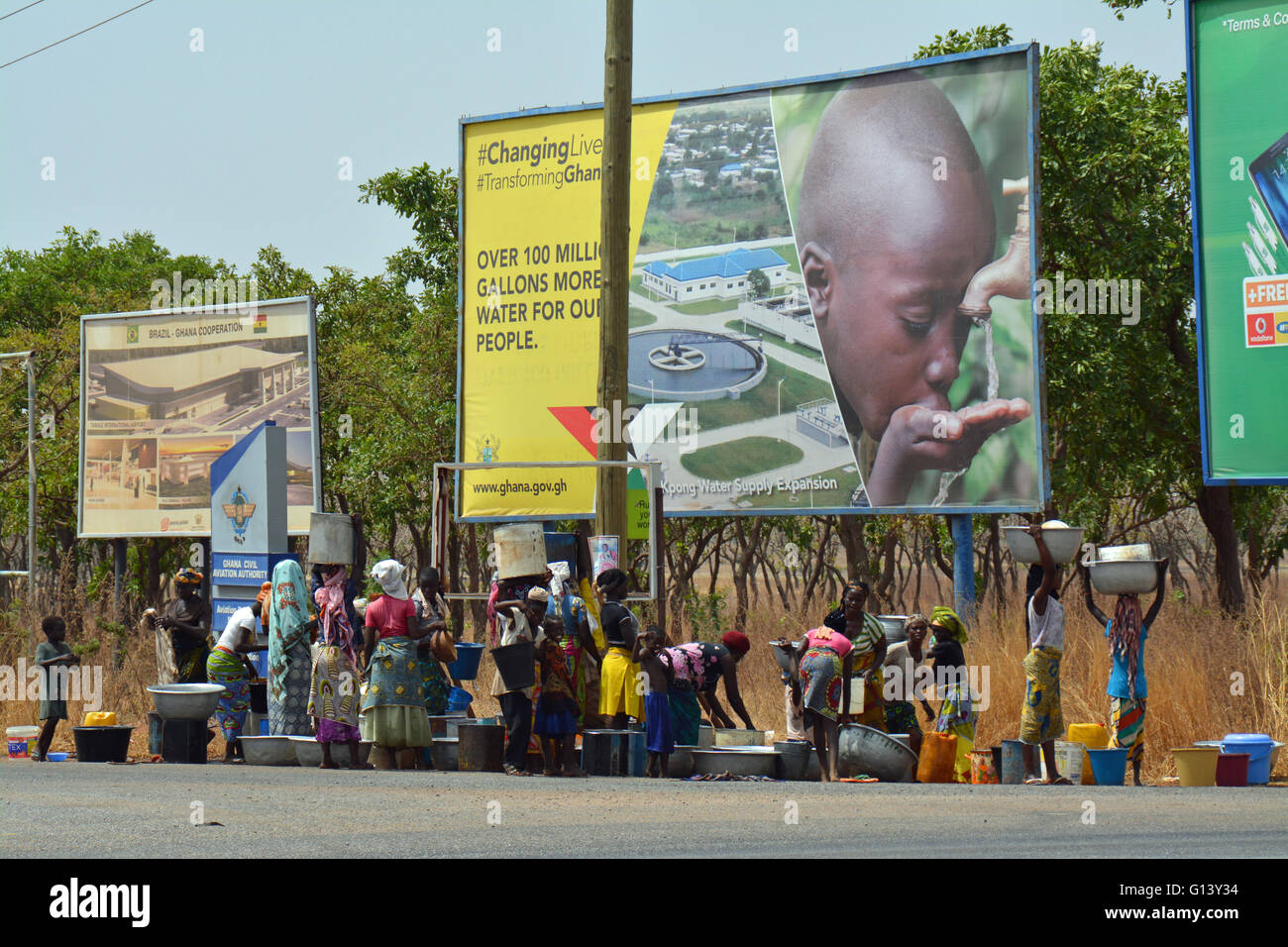 Wasser und kinder Fotos und Bildmaterial in hoher Auflösung Alamy