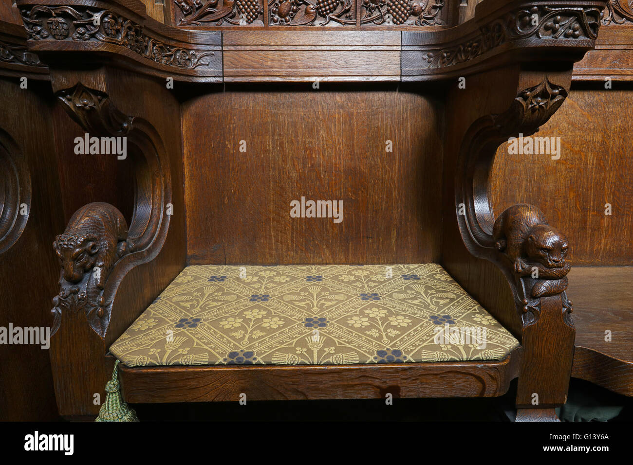 Sitze für schottischen Lords in der Distel-Kapelle. St. Giles Kathedrale. Edinburgh. Stockfoto