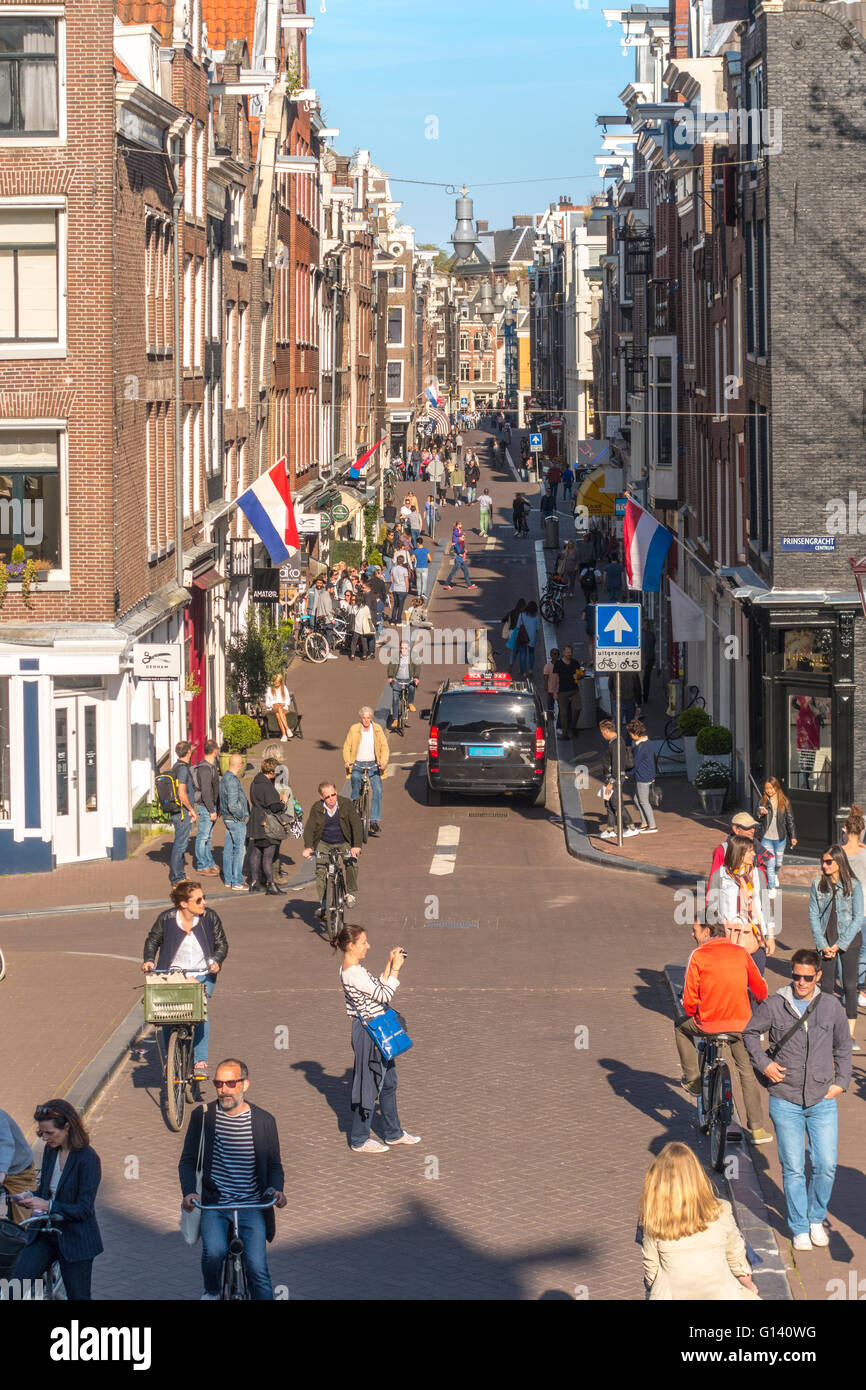 Neun Straßen von Amsterdam. Drei der neun, Negen Straatjes Amsterdam. Blick vom Runstraat, Huidenstraat und Wijde Heisteeg. Stockfoto