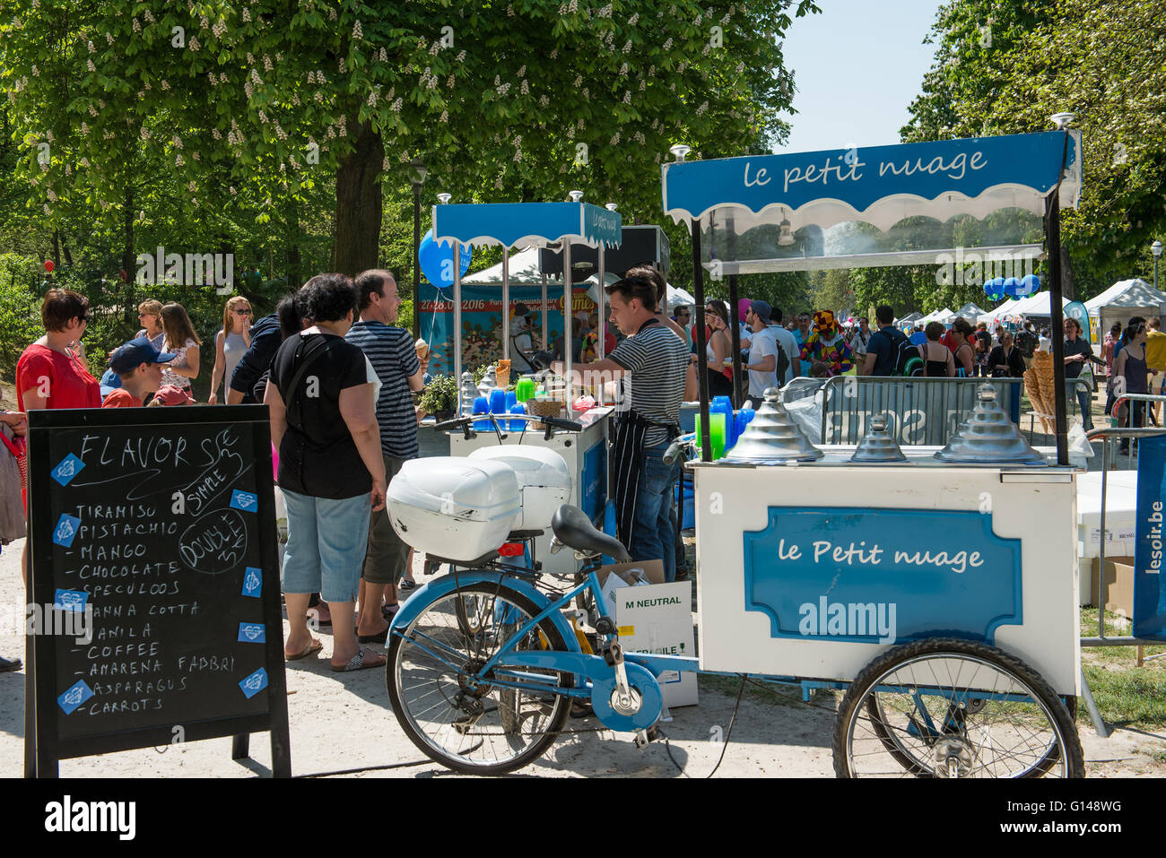 Brüssel, Belgien. 8. Mai 2016. Aktivitäten in Brüssel Park während der traditionelle Tag der Iris und Food Truck Festival am 8. Mai 2016 in Brüssel, Belgien. Bildnachweis: Skyfish/Alamy Live-Nachrichten Stockfoto