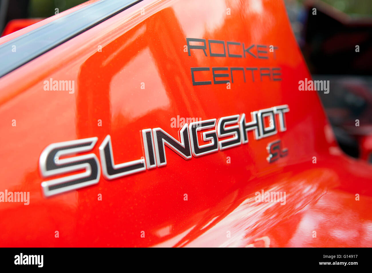 Polaris Slingshot SL - ein dreirädriges Motorrad in Chorley, Lancashire, Mai 2016. Das spektakuläre Motorrad-Sprint-Rennen von Sir Bernard de Hoghton im Hoghton Tower in Chorley, Lancashire. Motorräder von Classic/Vintage bis Superbike-Niveau Holen Sie sich den Strom ab und verbrennen etwas Gummi auf dem bergauf-Zeitfahrkurs. Stockfoto