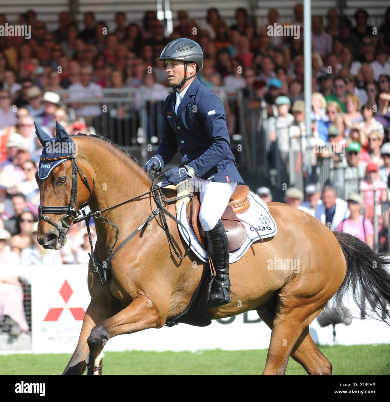 Gloucestershire, UK. 8. Mai 2016.  Mitsubishi Motoren Badminton Horse Trials 2016, Badminton House, Gloucestershire, England. Finaltag. Badminton und Rolex Grand-Slam-Gewinner Michael Jung [GER] Reiten La Biosthetique - Sam FBW Credit: Julie Priestley/Alamy Live News Stockfoto