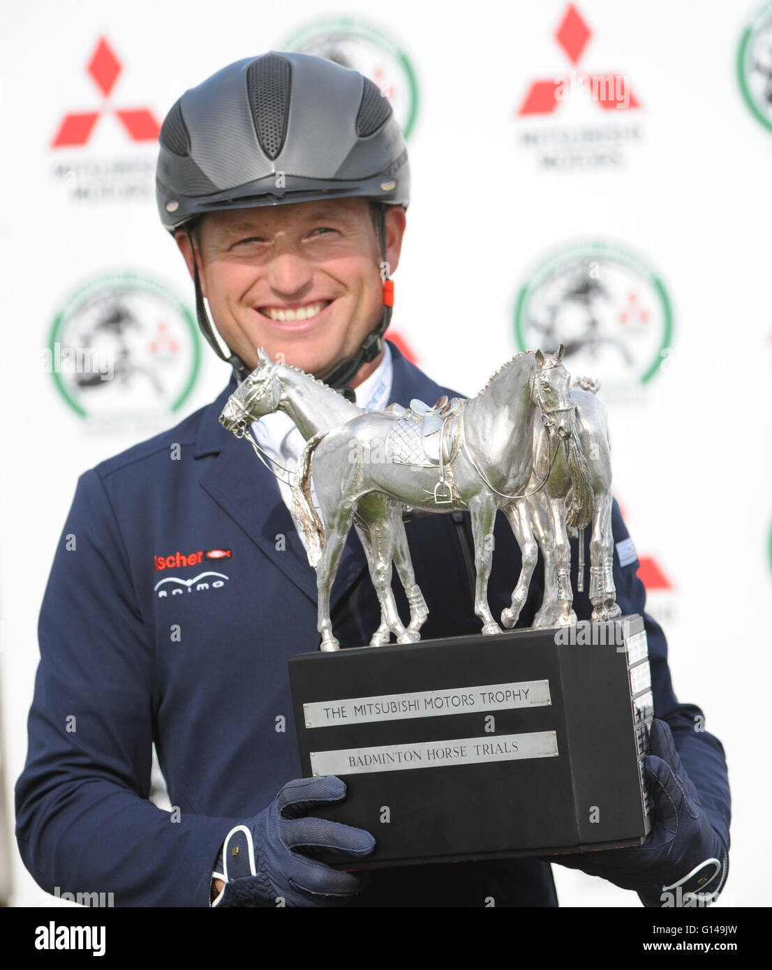 Gloucestershire, UK. 8. Mai 2016.  Mitsubishi Motoren Badminton Horse Trials 2016, Badminton House, Gloucestershire, England. Finaltag. Badminton und Rolex Grand-Slam-Gewinner Michael Jung [GER] Reiten La Biosthetique - Sam FBW Credit: Julie Priestley/Alamy Live News Stockfoto