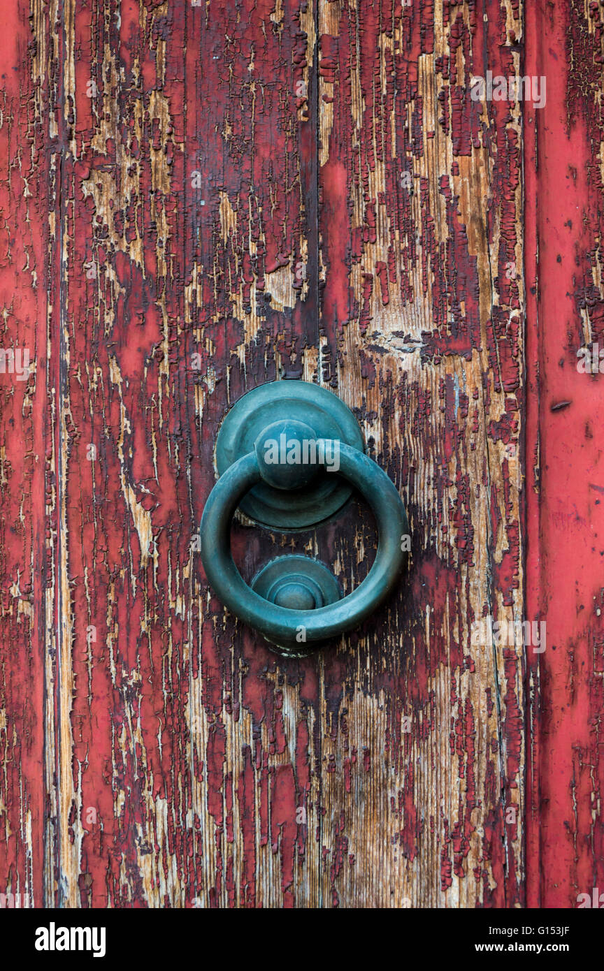 Tür Griff rot Holz Stockfoto