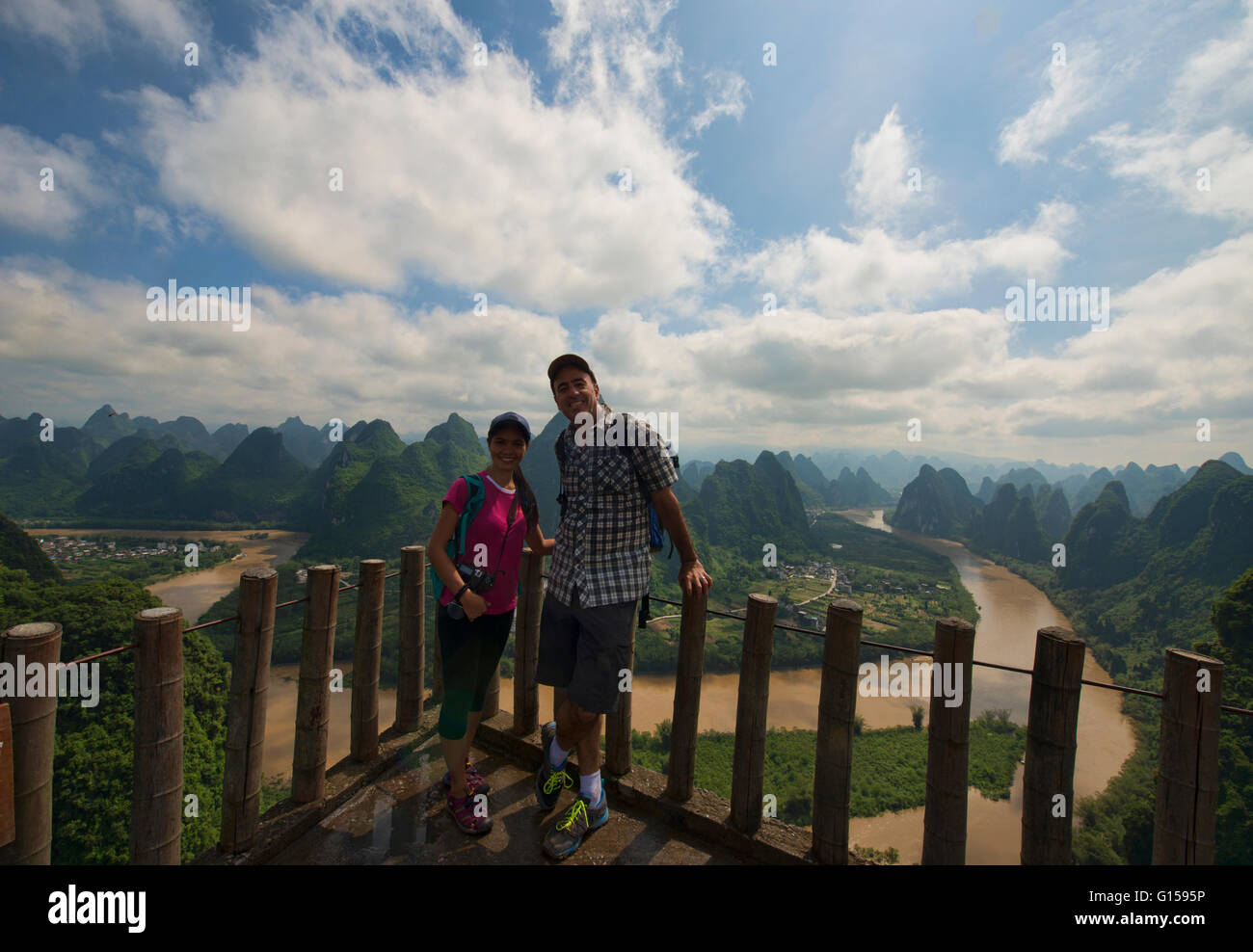 Birdseye-Blick auf den Li-Fluss von Xianggong Berg, Xingping, autonome Region Guangxi, China Stockfoto