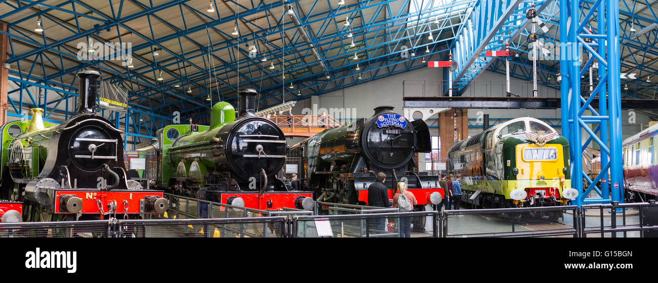 Panorama Ansicht der Züge auf der National Rail Museum, York, Großbritannien Stockfoto