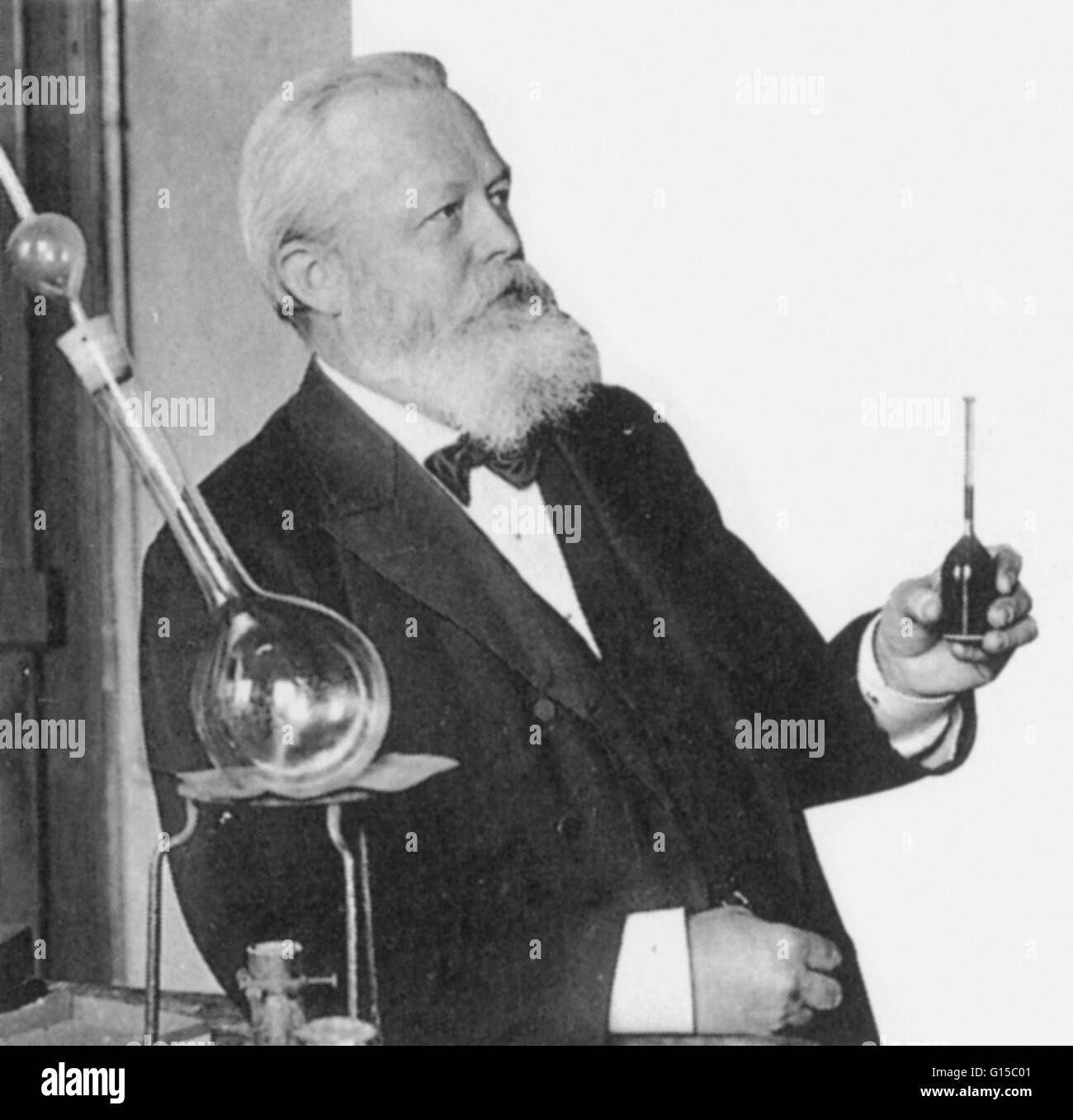 Carl Paul Gottfried von Linde (1842-1934) war ein deutscher Ingenieur, der Kälte- und Gas-Trennung-Technologien entwickelt. Linde erste Kälteanlage Dimethylether als Kältemittel verwendet und wurde für die Spaten-Brauerei im Jahre 1873 gebaut. Er schnell Stockfoto