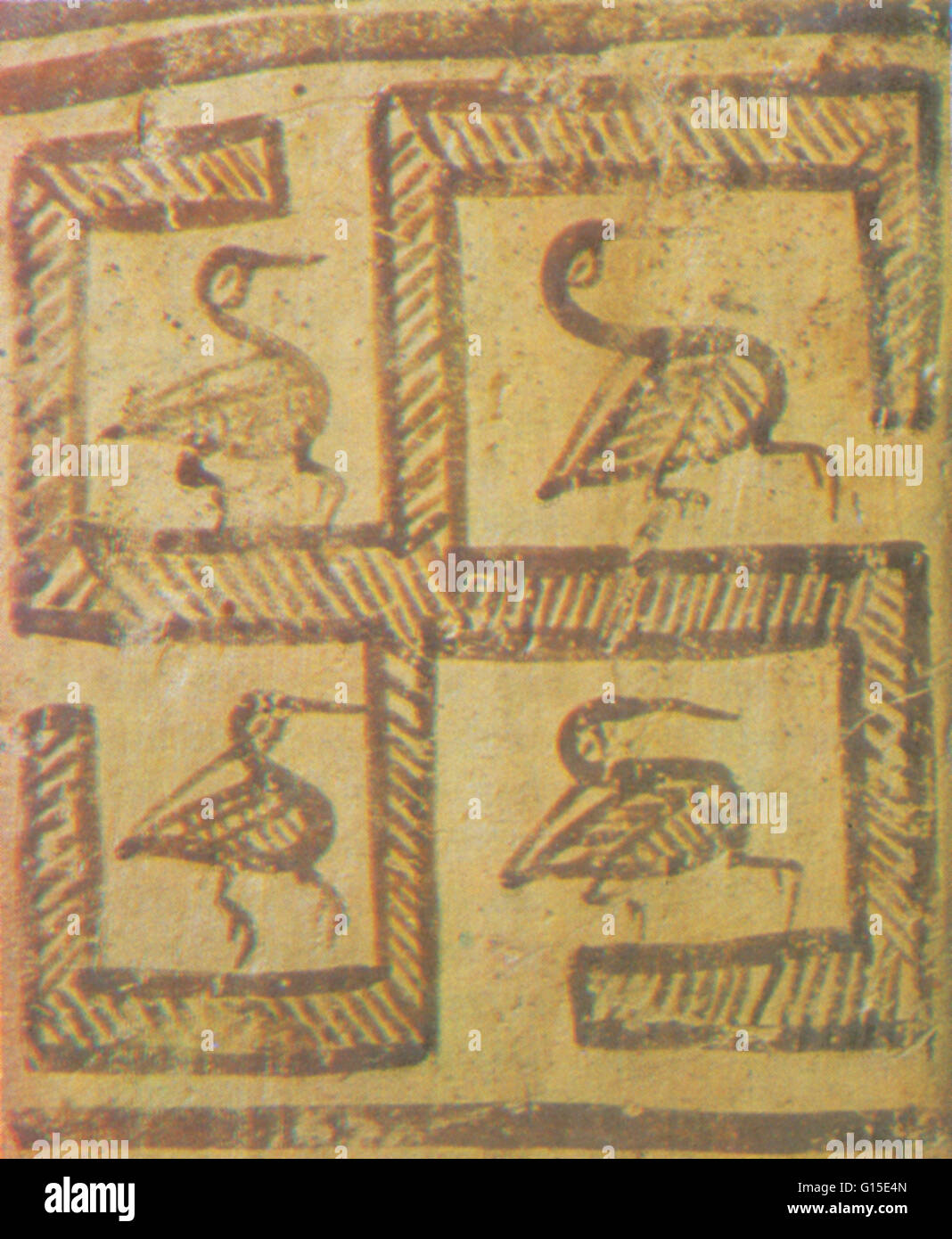 Das Hakenkreuz wurde als Dekoration oder mystischen Zeichen in vielen Teilen der Welt eingesetzt. Hakenkreuz in einem Topf bei Argos in Griechenland, c. 8. Jahrhundert v. Chr. gefunden. Stockfoto