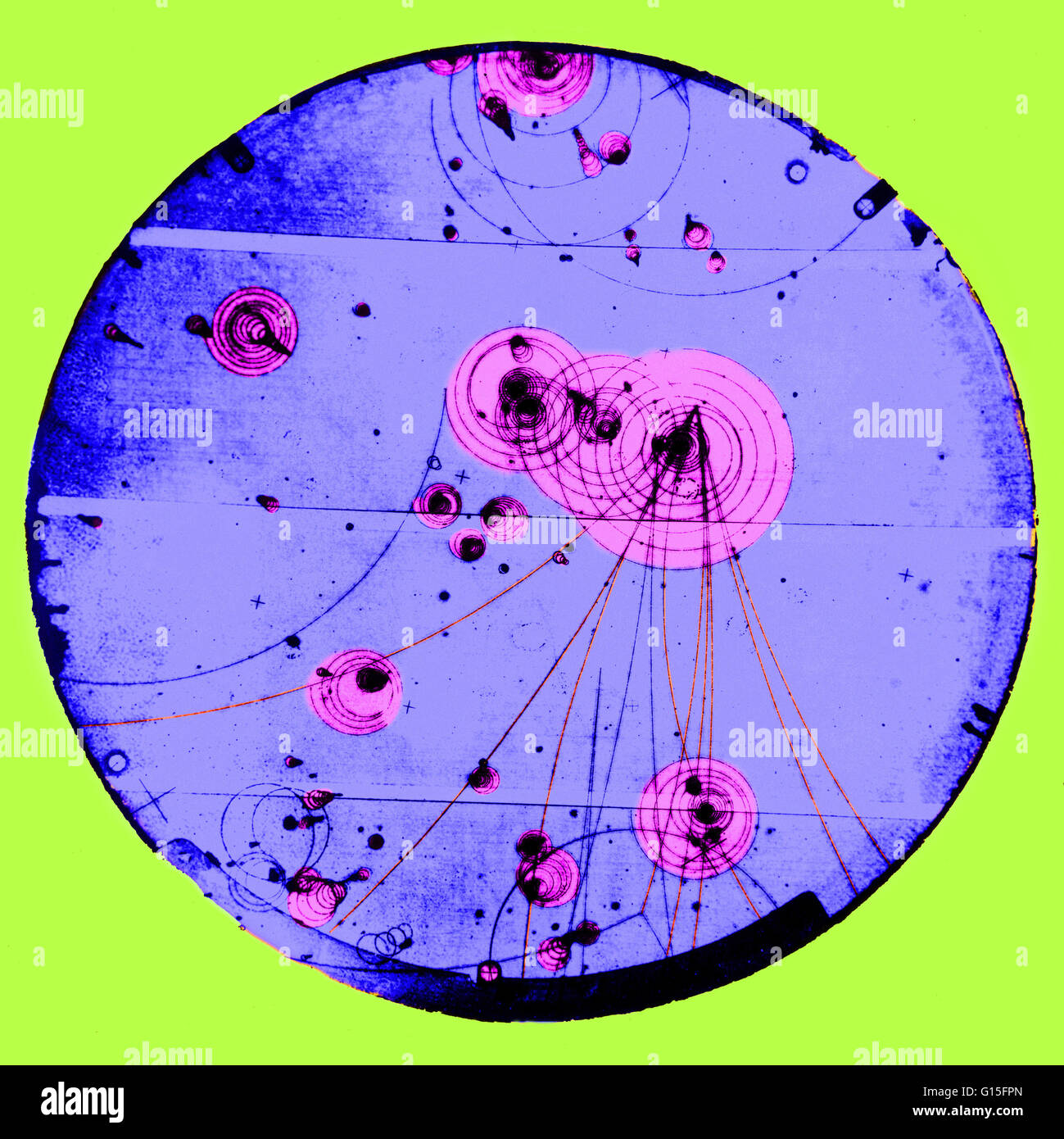 Dieses Bild einer Proton-Photon-Kollision wurde mit einer Blasenkammer am Stanford Linear Accelerator Center (SLAC), erhalten die Kollision zwischen einem Wasserstoff-Kern (Proton) und eine hochenergetische Photonen zeigen. Die Kollision erfolgte im Bereich Stockfoto