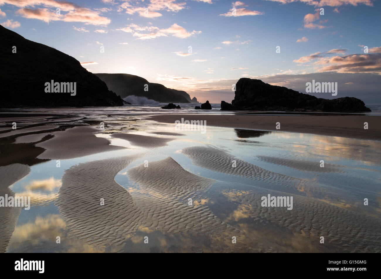 Sonnenuntergang, Kearvaig Bay, Cape Wrath, Durness, Schottland, Vereinigtes Königreich, Europa Stockfoto