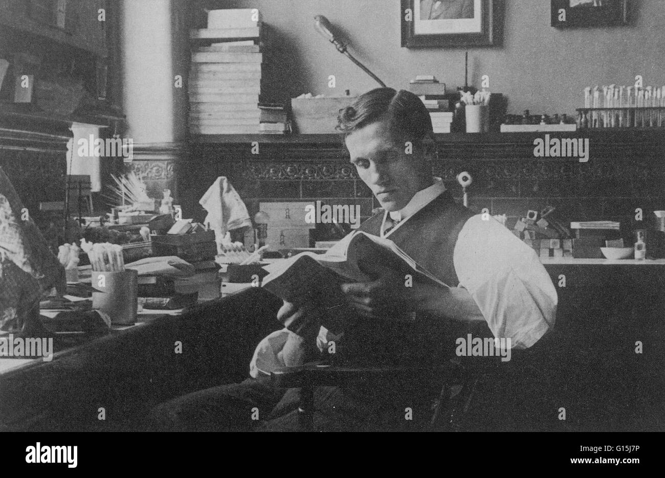 Alexander Fleming (1881-1955) war ein schottischer Biologe und Pharmakologe. Er schrieb zahlreiche Artikel über Bakteriologie, Immunologie und Chemotherapie. Seine bekanntesten Entdeckungen sind die Entdeckung des Enzyms Lysozym im Jahr 1923 und die antibiotische Substanz penic Stockfoto