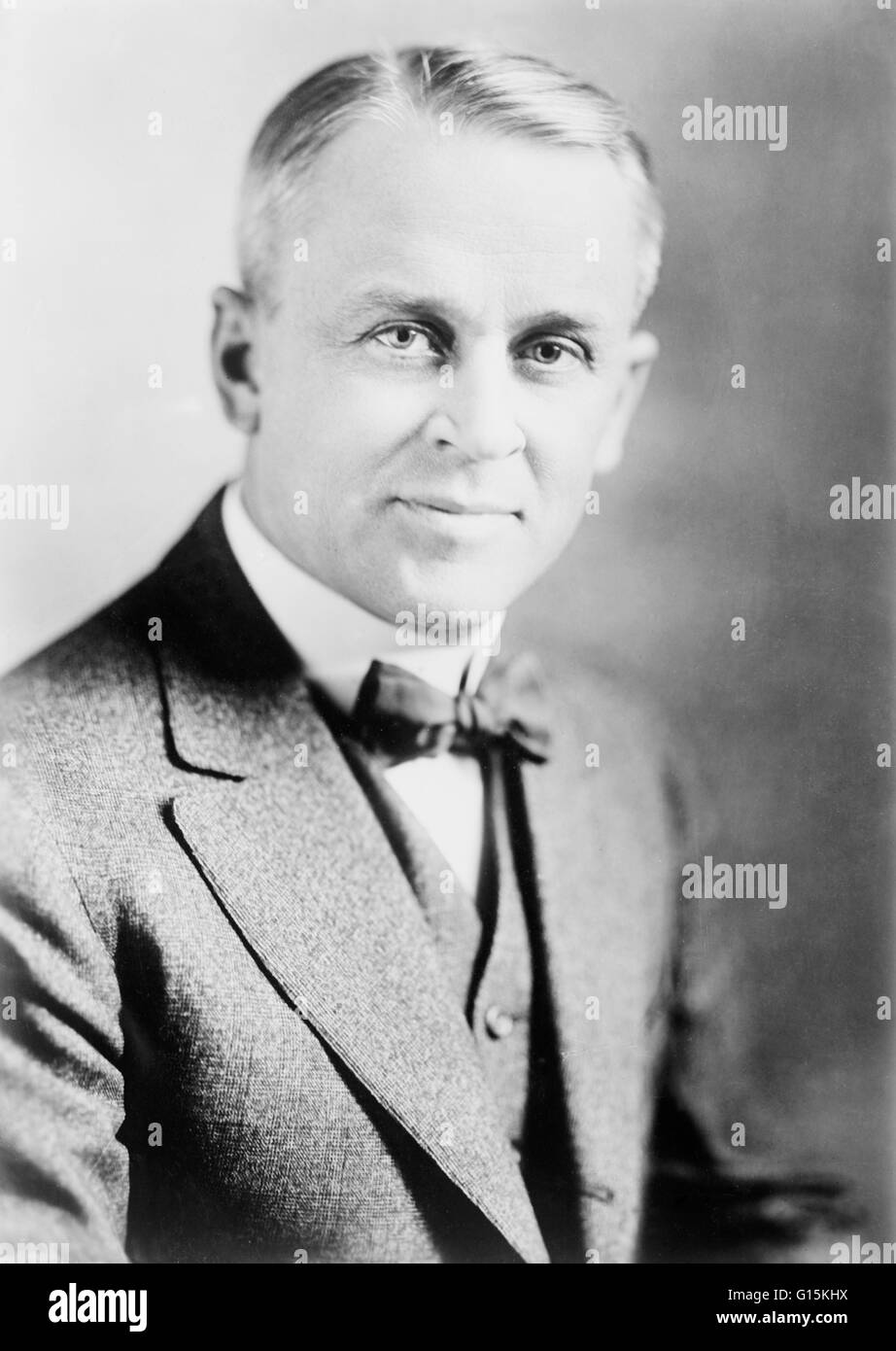 Robert Andrews Millikan (22. März 1868 - 19. Dezember 1953) war ein US-amerikanischer Experimentalphysiker. Seine Promotion in Physik von der Columbia University im Jahr 1895 war der erste aus dieser Abteilung vergeben. Seine Liebe zur Bildung während seiner caree Stockfoto