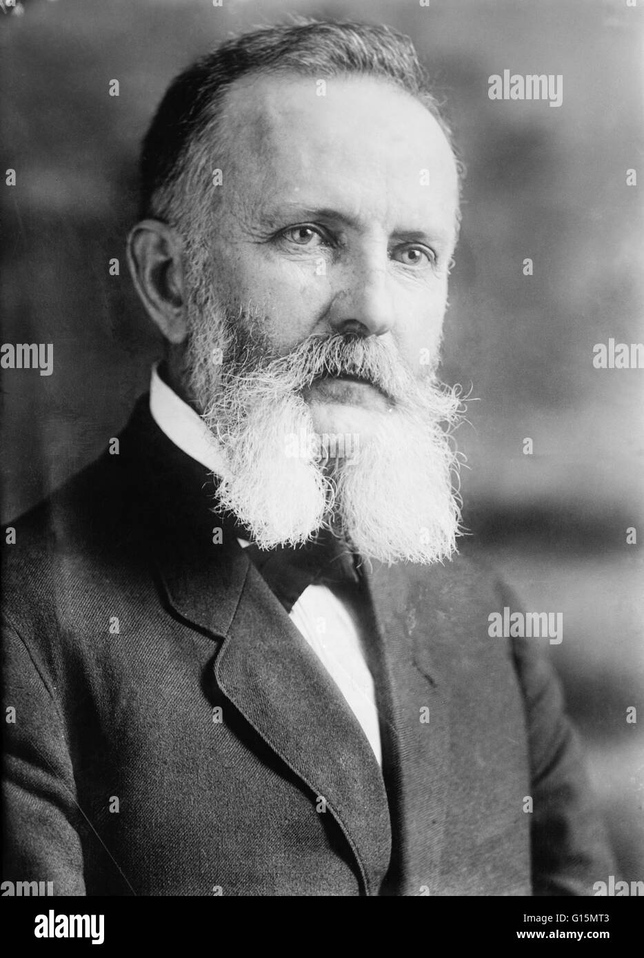 William Francis Hillebrand (12. Dezember 1853 - 7. Februar 1925) war ein amerikanischer Chemiker und der Sohn des berühmten Botanikers William Hillebrand. Er studierte Geochemie und Metallurgie an der Bergakademie Freiberg in Deutschland. Im Jahr 1880 begann er Stockfoto