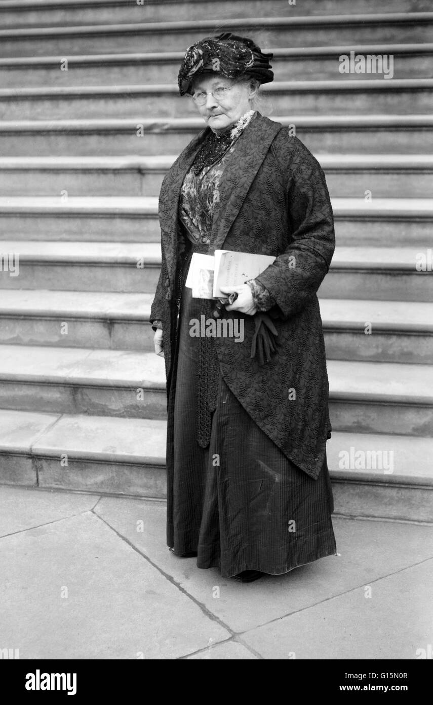 Unter dem Titel: Arbeits-Aktivist Mother Jones, die 1915 Anhörungen der Eidgenössischen Kommission für Arbeitsbeziehungen in der New York City Hall, New York City, 1915 besuchte. Mary Harris "Mutter" Jones (1837 - 30. November 1930) war ein irischer Lehrerin eine Stockfoto