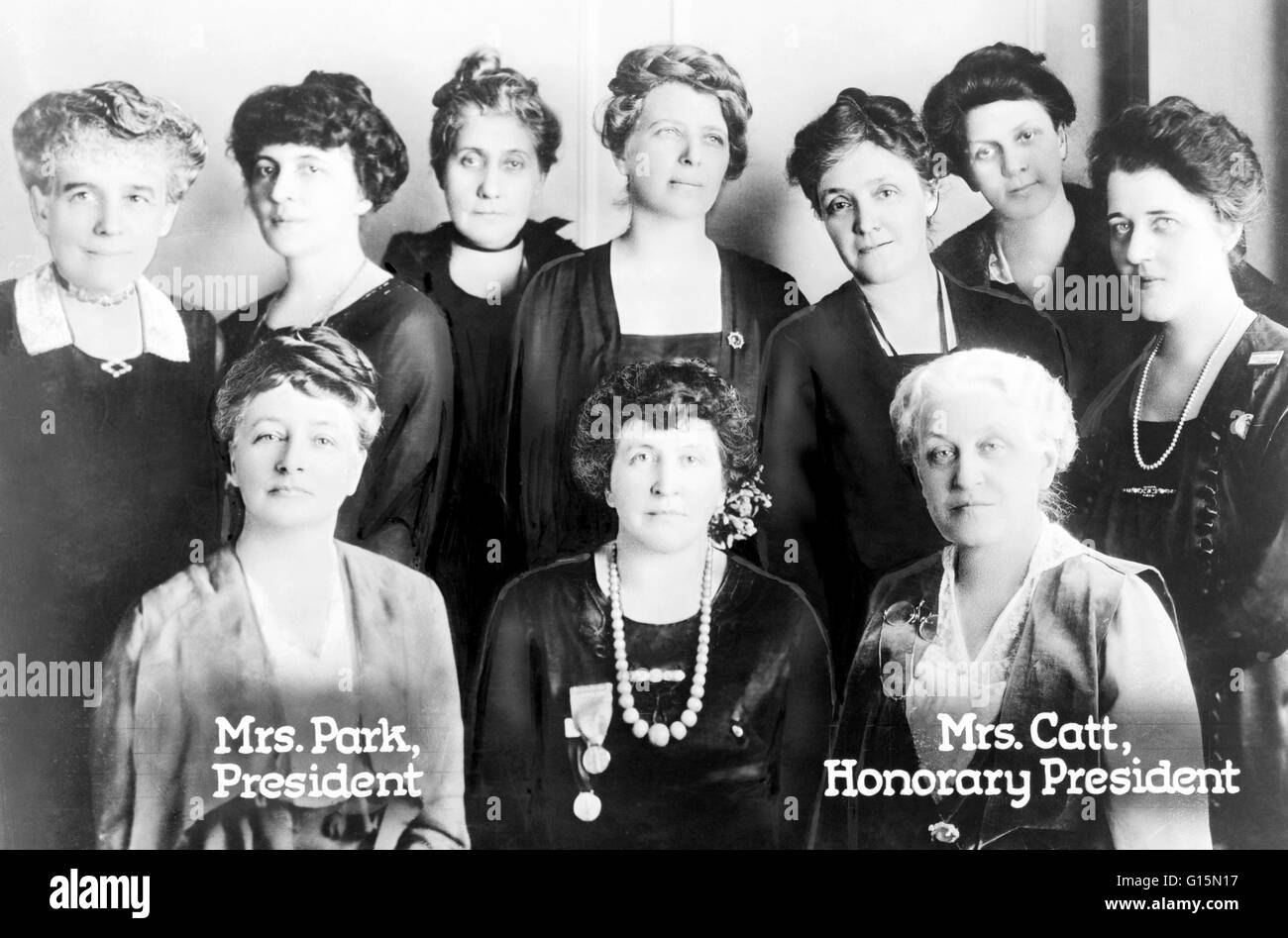 Board of Directors nationale Liga der Frau-Wähler, Chicago Convention, Februar 1920. Carrie Chapman Catt (9. Januar 1859 - 9. März 1947) war das Frauenwahlrecht. Sie absolvierte am Iowa State College, wo sie ein Mitglied der Pi Beta Phi, die va war Stockfoto