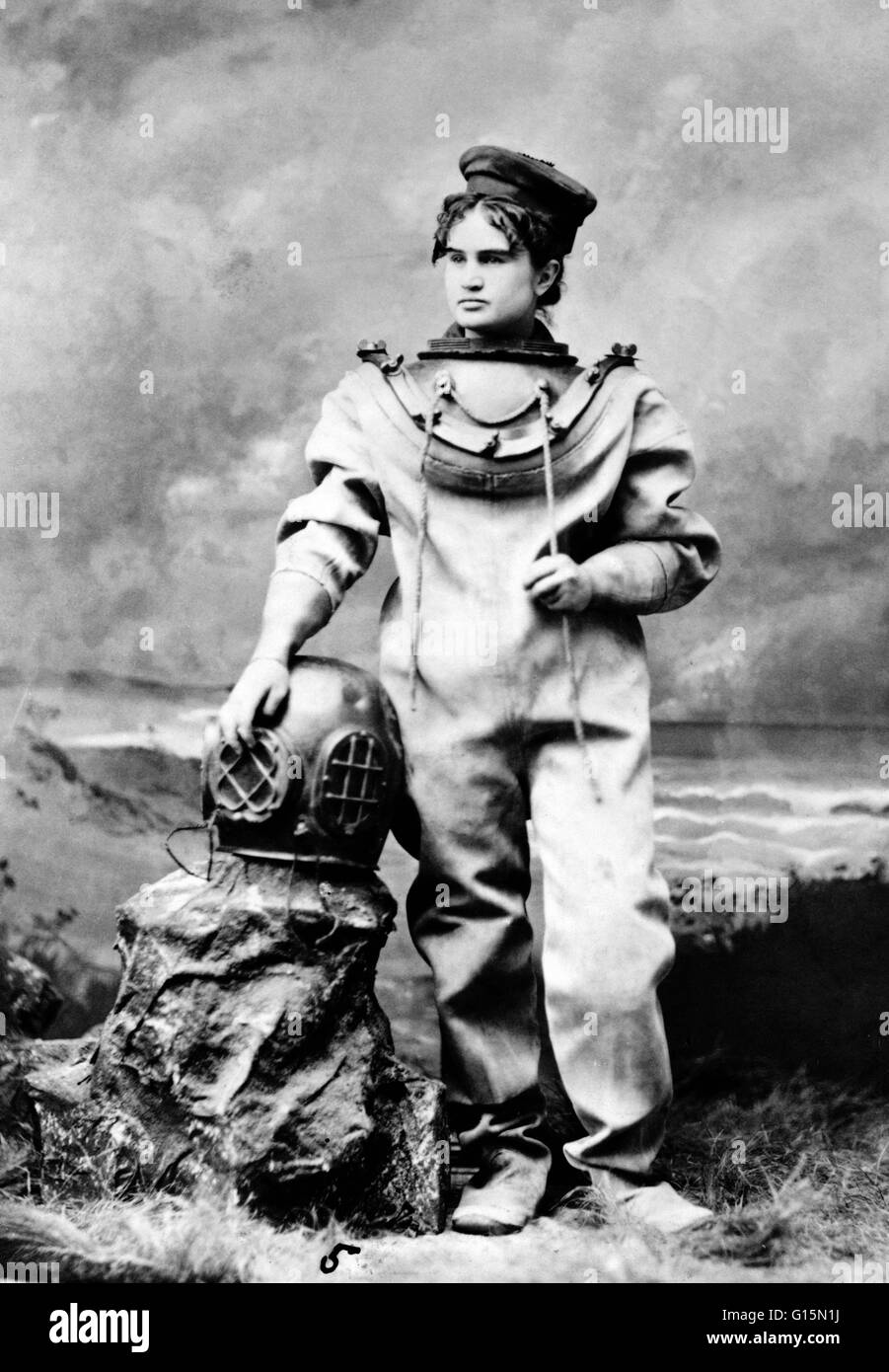 Bernhardt, im Meer tauchen Kostüm als "The Ocean Kaiserin". 1880. Sarah Bernhardt (23. Oktober 1844 - 26. März 1923) war ein Französisch Stufe und frühen Filmschauspielerin und wurde angesprochen, wie die berühmteste Schauspielerin der Welt je gekannt hat. Ihre Bühne Karriere st Stockfoto