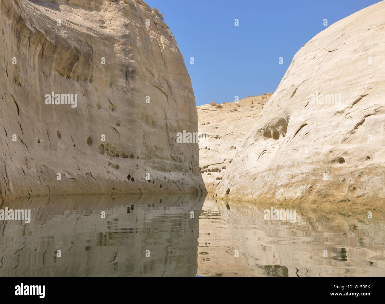 drei verschiedene Ebenen der natürlichen Felsen, das Wasser-erosion Stockfoto