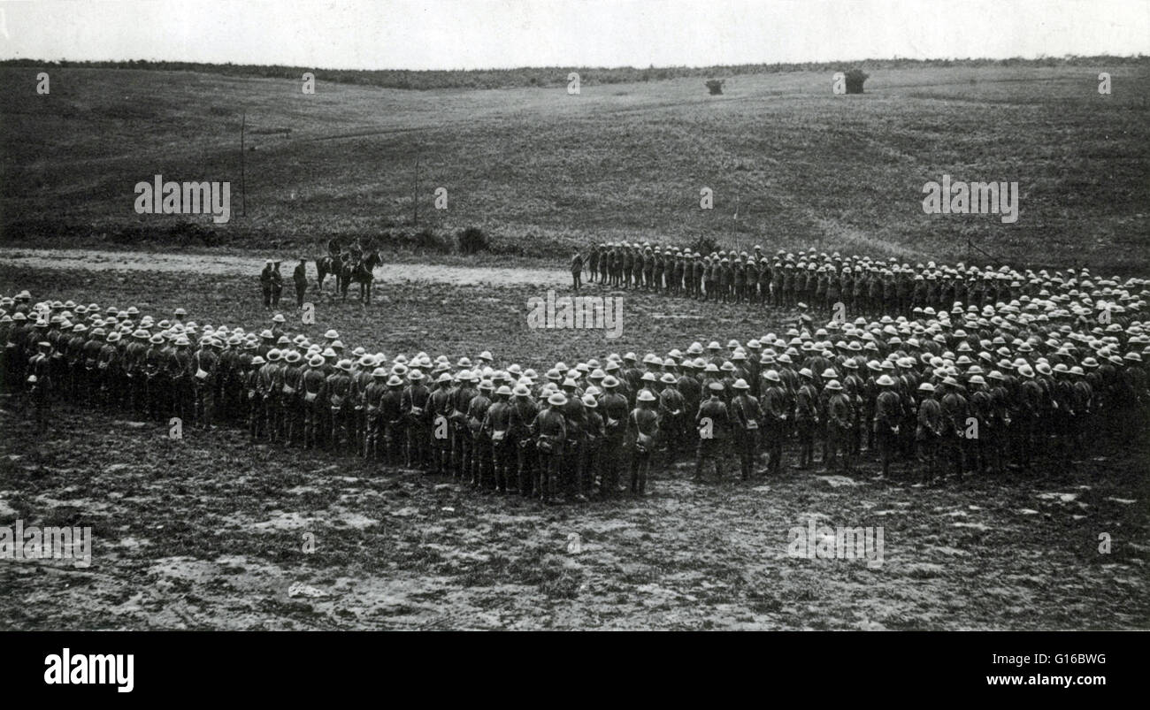 Bildunterschrift: "Männer des 1. Lancashire Fusiliers von Generalmajor de Lisle, Kommandeur der 29. Division, am Tag vor der Schlacht richten." Die Schlacht an der Somme war eine Schlacht des ersten Weltkriegs kämpfte von den Armeen der britischen und französischen reiche gegen die Ge Stockfoto