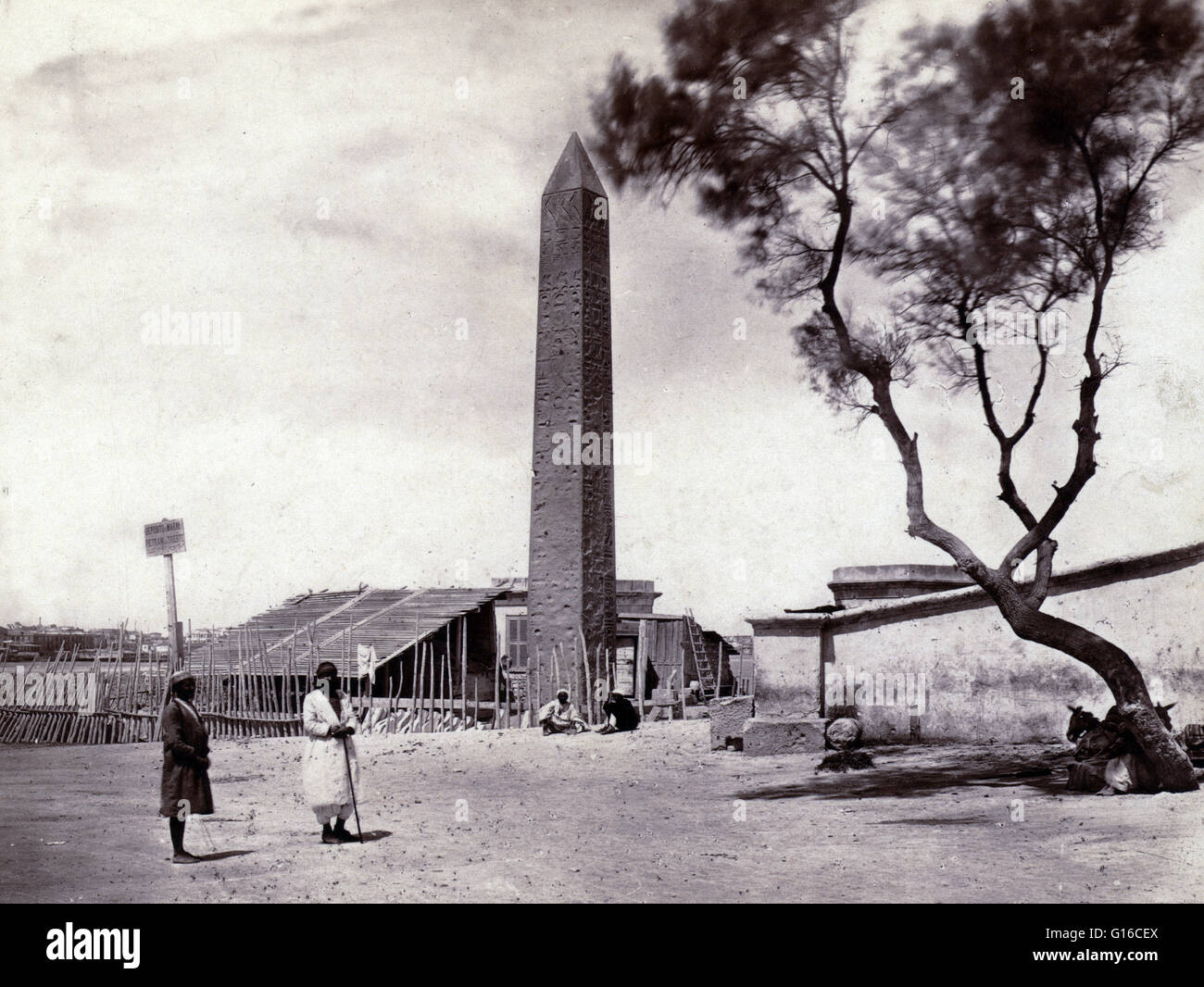 Kleopatras Nadel um 1856-1860 von Francis Frith fotografiert. Kleopatras Nadel ist der populäre Name für jede der drei antiken ägyptischen Obelisken in London, Paris und New York City während des 19. Jahrhunderts wieder aufgebaut. Alle drei Nadeln sind echte Anci Stockfoto