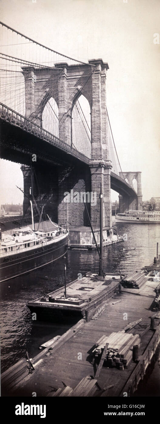 Die Brooklyn Bridge ist eine der ältesten Hängebrücken in den Vereinigten Staaten. 1883 fertiggestellt, verbindet es die Stadtteile Manhattan und Brooklyn über den East River. Mit einer Hauptspannweite von 1.595,5 Füße war es die längste Hängebrücke in t Stockfoto