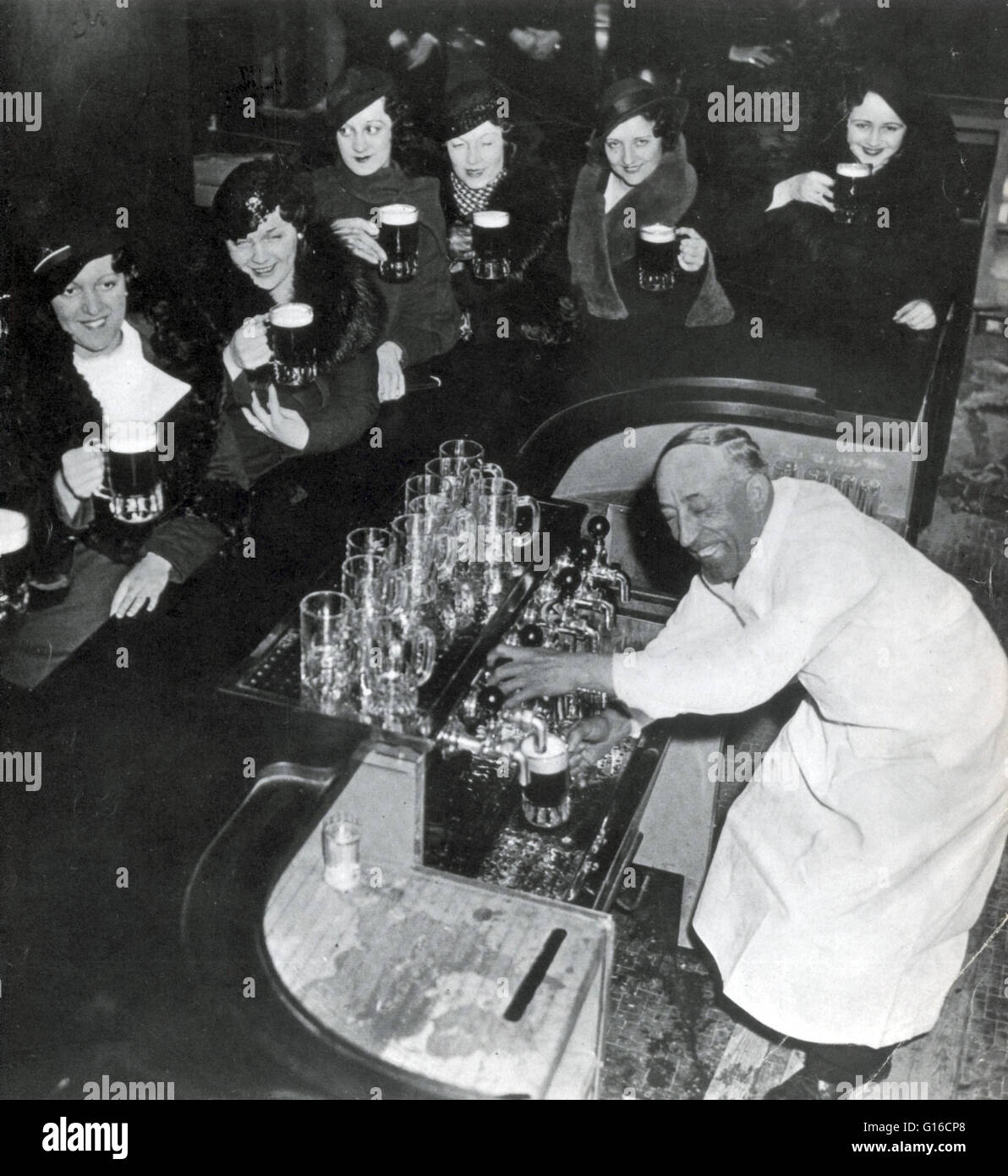 Verbot in den Vereinigten Staaten war ein bundesweit konstitutionelle Verbot von Verkauf, Herstellung, Einfuhr und Transport von alkoholischen Getränken, die an Stelle von 1920 bis 1933 blieb. Es wurde gefördert durch trockene Kreuzfahrer-Bewegung, angeführt von ländlichen Protesta Stockfoto