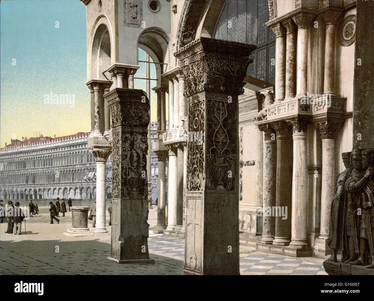 Die patriarchalen Kathedrale Basilica von San Marco (in italienischer Sprache als der Basilica Cattedrale Patriarcale di San Marco offiziell bekannt und allgemein bekannt als Markusdom) ist die Kathedrale des römisch-katholischen Erzdiözese von Venedig. Es ist die m Stockfoto