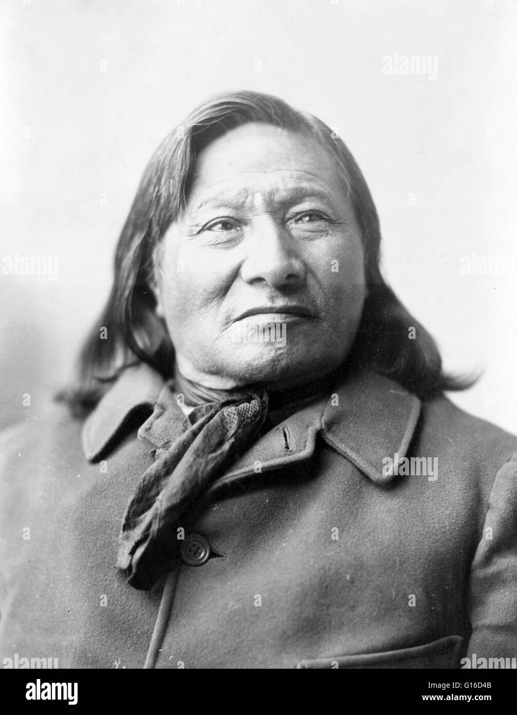 Regen-in-the-Face fotografiert von Frank Bennett Fiske, circa 1900 s. Rain in the Face (1835 - 15. September 1905) war ein Kriegshäuptling der Stamm der Lakota Indianer. Sein Name kann gewesen sein, ein Ergebnis eines Kampfes als er ein Junge war, sein Gesicht Spl war Stockfoto