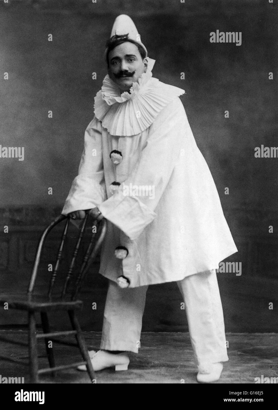 Caruso verkleidet als Clown, in "Pagliacci". Enrico Caruso (25. Februar 1873 - 2. August 1921) war ein italienischer Opern-Tenor. Sang er mit großem Erfolg an den großen Opernhäusern Europas und Amerikas, erscheinen in einer Vielzahl von Rollen von der Ita Stockfoto
