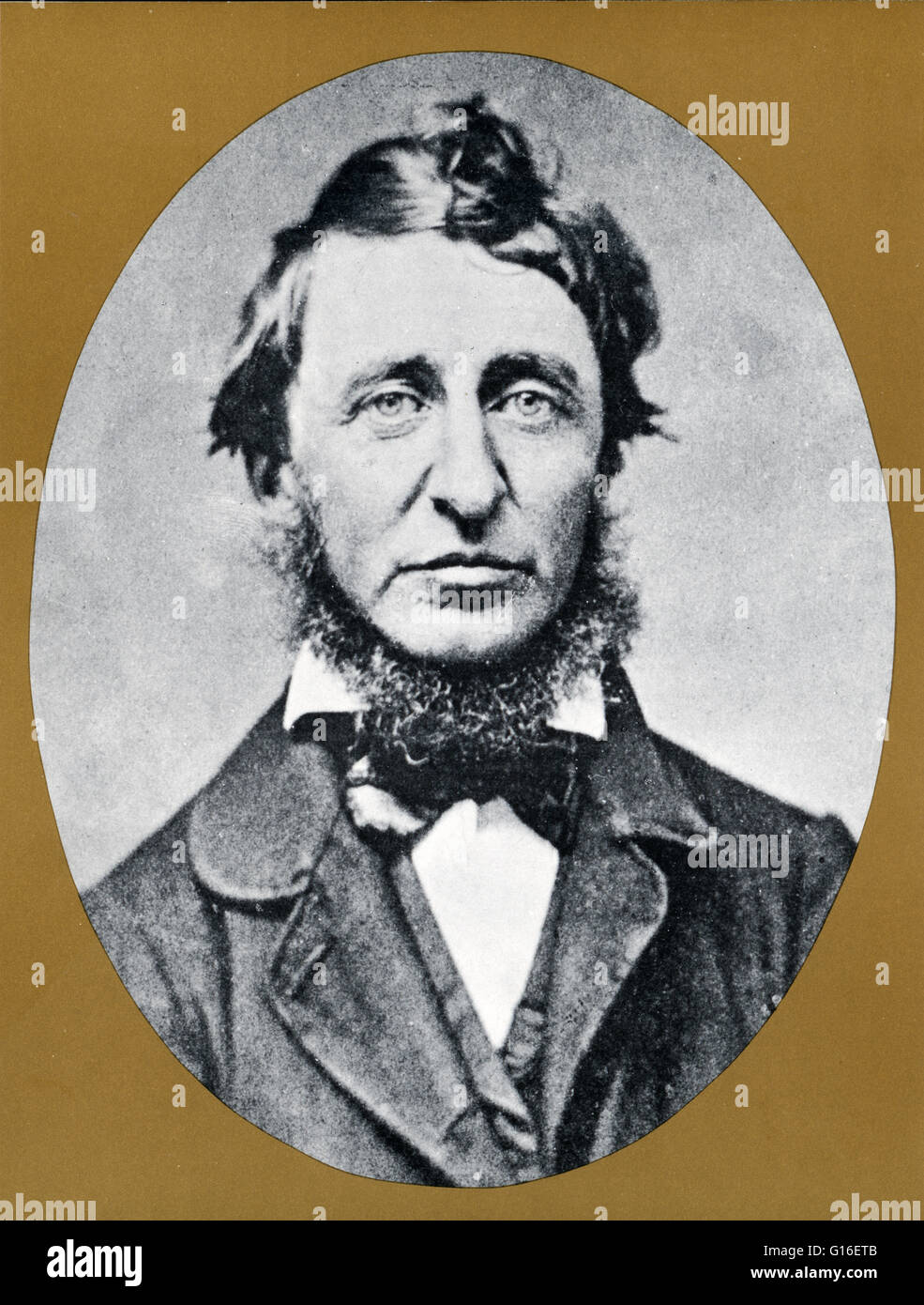 Thoreau (12. Juli 1817 - 6. Mai 1862) war ein US-amerikanischer Schriftsteller, Dichter, Philosoph, Freimaurer, Abolitionist, Naturforscher, Steuer Resister, Entwicklung Kritiker, Landvermesser, Historiker und führenden Transzendentalisten. Er ist bekannt für sein Buch Walden, ein Stockfoto