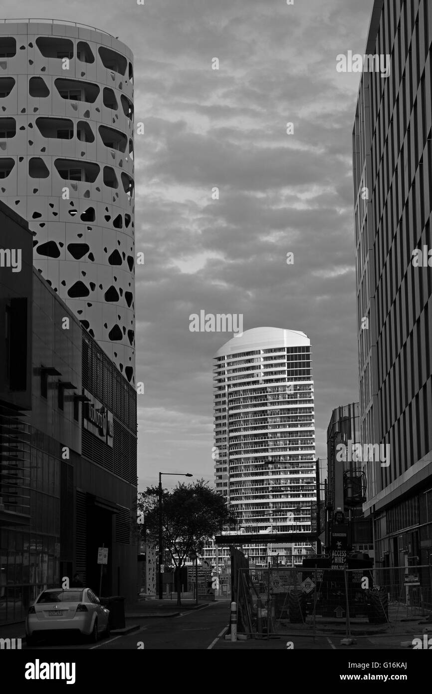 Schwarz / weiß-Erfassung von moderner Architektur Gebäude Int die Docklands-Melbourne-Australien Stockfoto